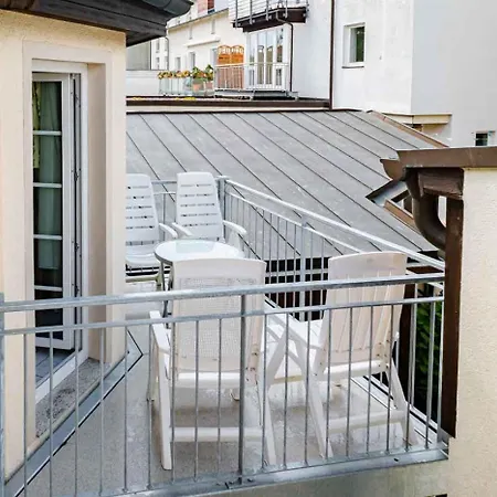 Apartment Cblue Apartmenthaus Chrischanshof