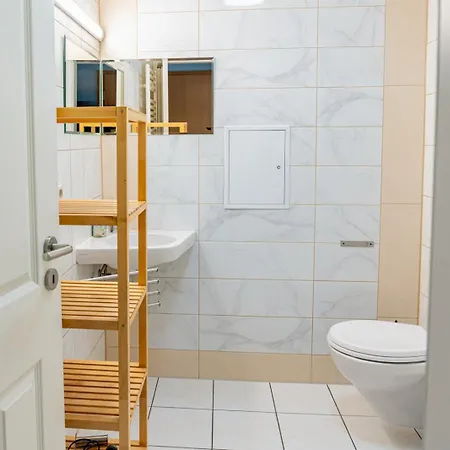 Apartment Cblue Apartmenthaus Chrischanshof