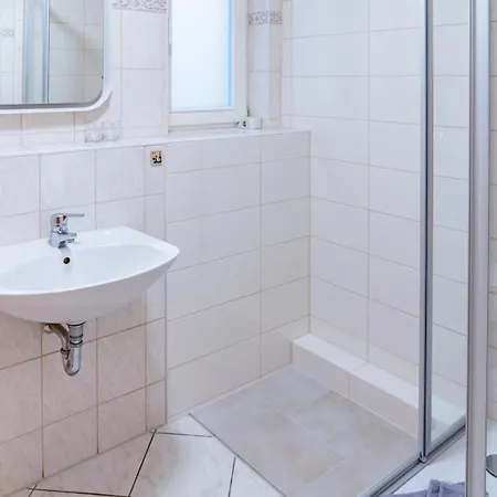 Apartment Cblue Apartmenthaus Chrischanshof *